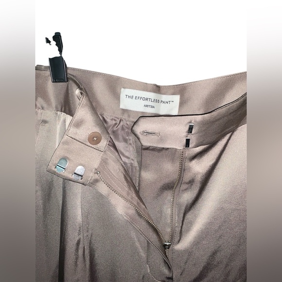 Aritzia Tan Cropped Pants - Picture 5 of 9